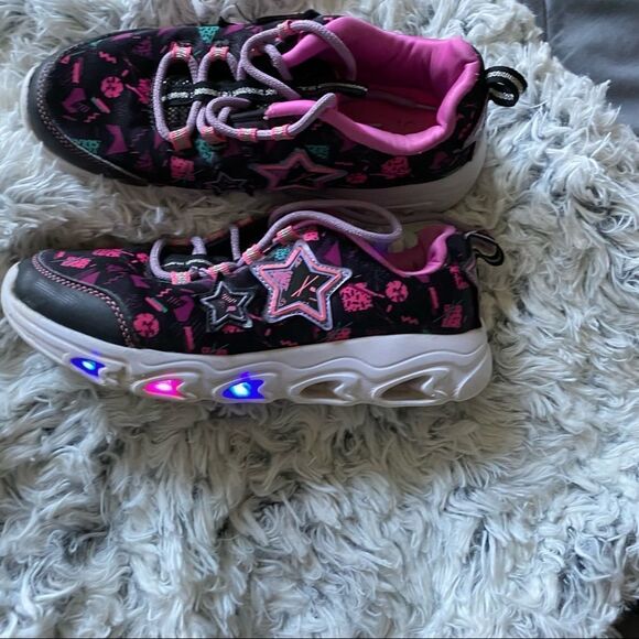 Athletic Works Light-Up Athletic Sneakers - Picture 7 of 8